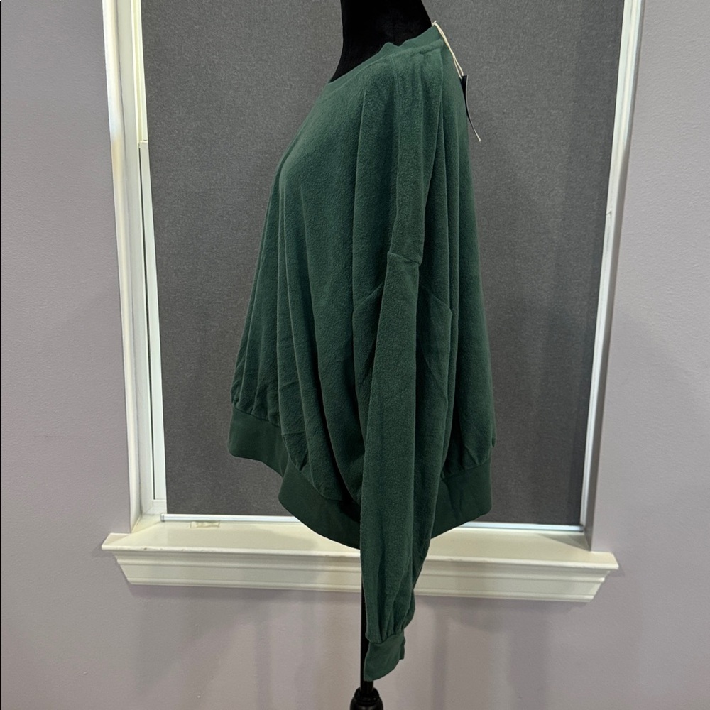 Universal Thread Green Sweater - Picture 2 of 4